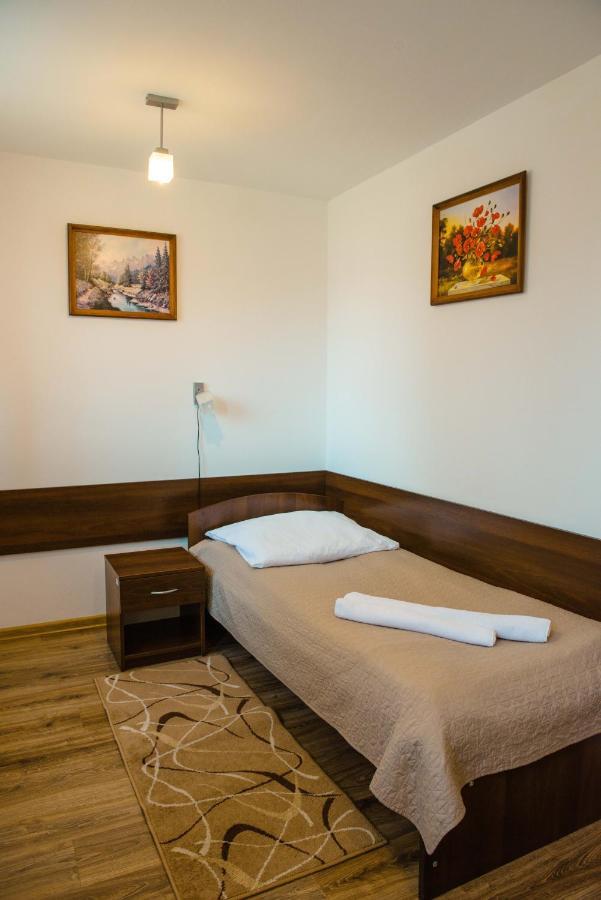 Hotel Turkus Jarosław Buitenkant foto