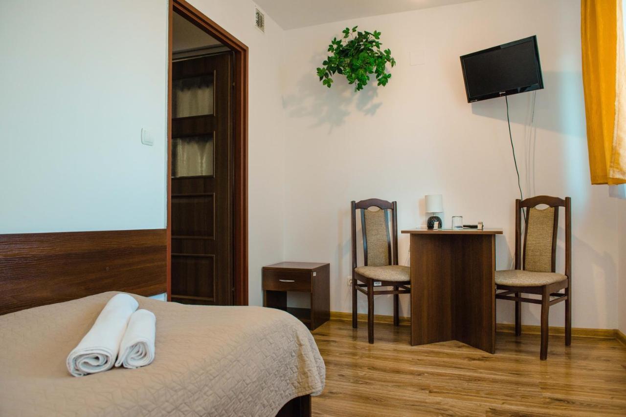 Hotel Turkus Jarosław Buitenkant foto