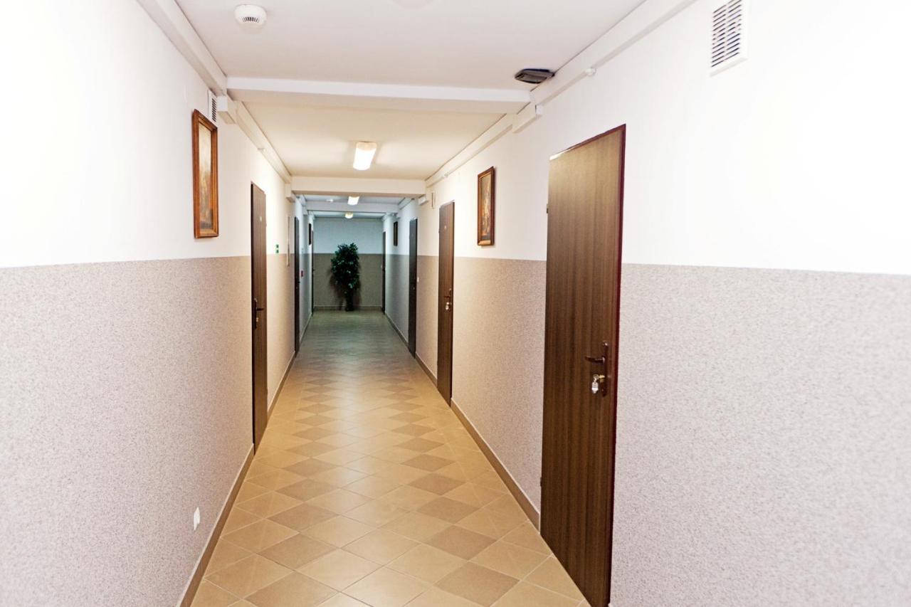 Hotel Turkus Jarosław Buitenkant foto
