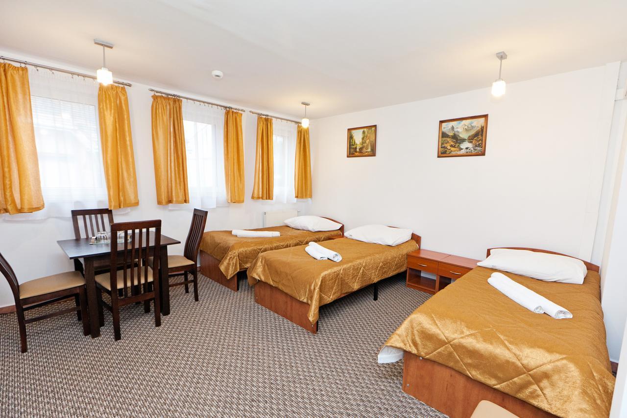 Hotel Turkus Jarosław Buitenkant foto