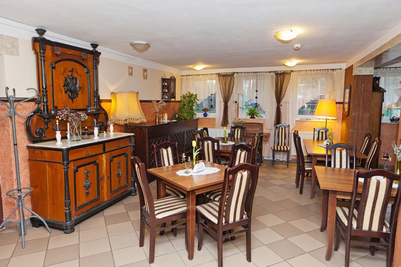 Hotel Turkus Jarosław Buitenkant foto
